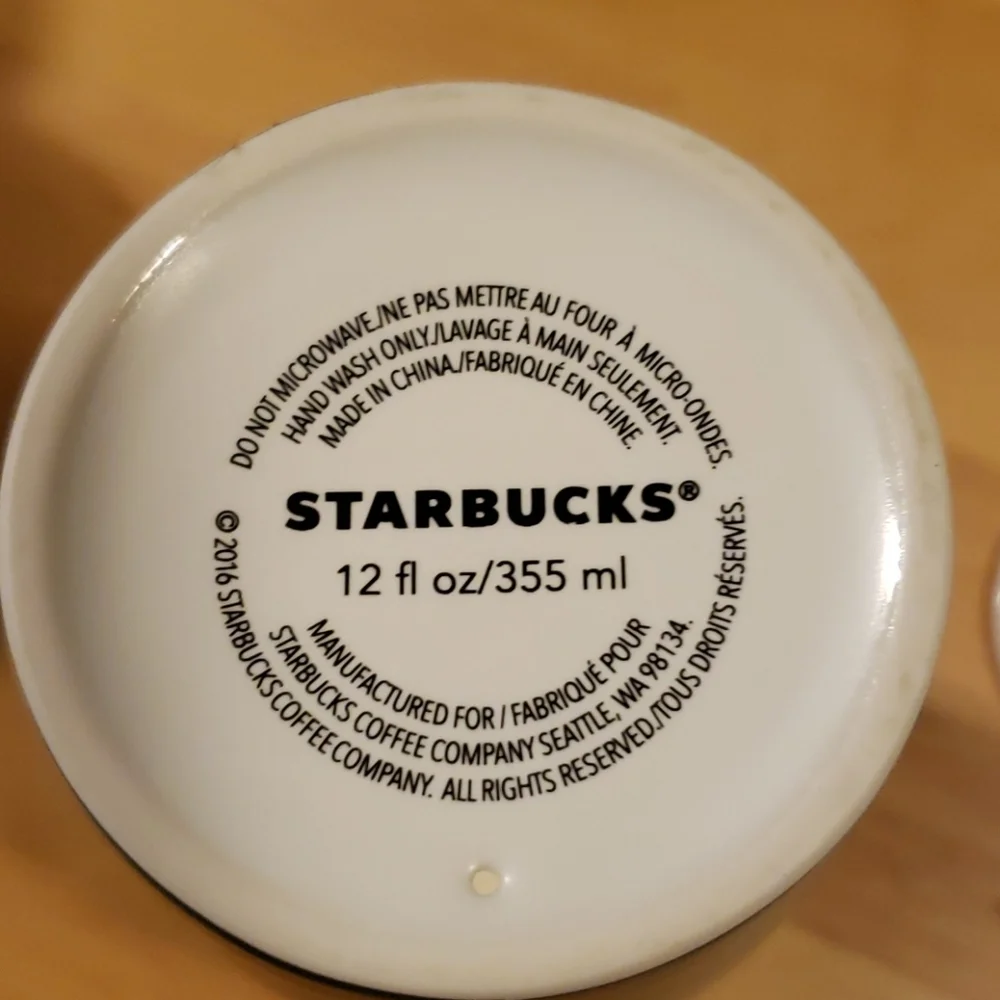 2016 Starbucks Black/White 12fl oz w/lid‎